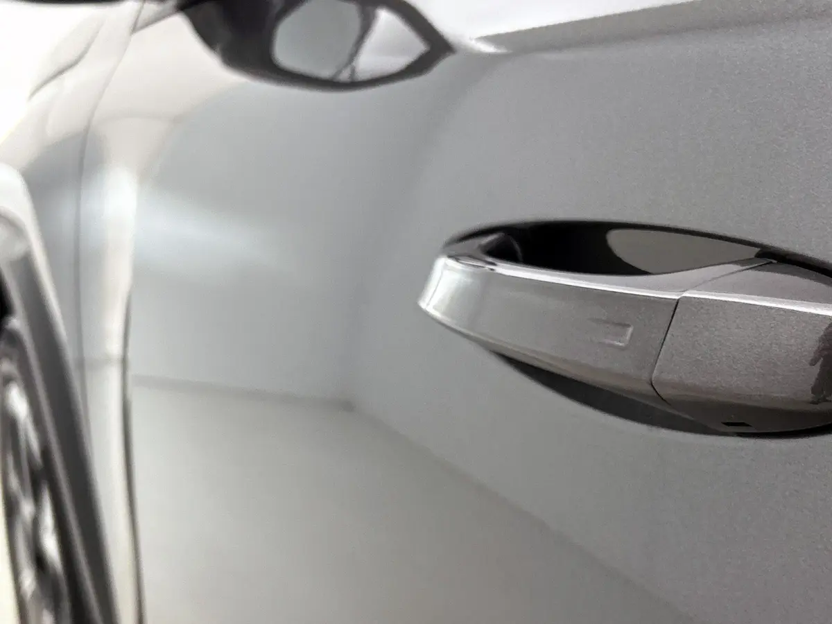 SUV Business Comfort Range 73 kWh 210pk | DEMO | Navigatie | 360° Camera | Handsfree achterklep | Adaptieve Cruise Control | Climate Control | Parkeersensoren v+a | Head-up display | LED ko