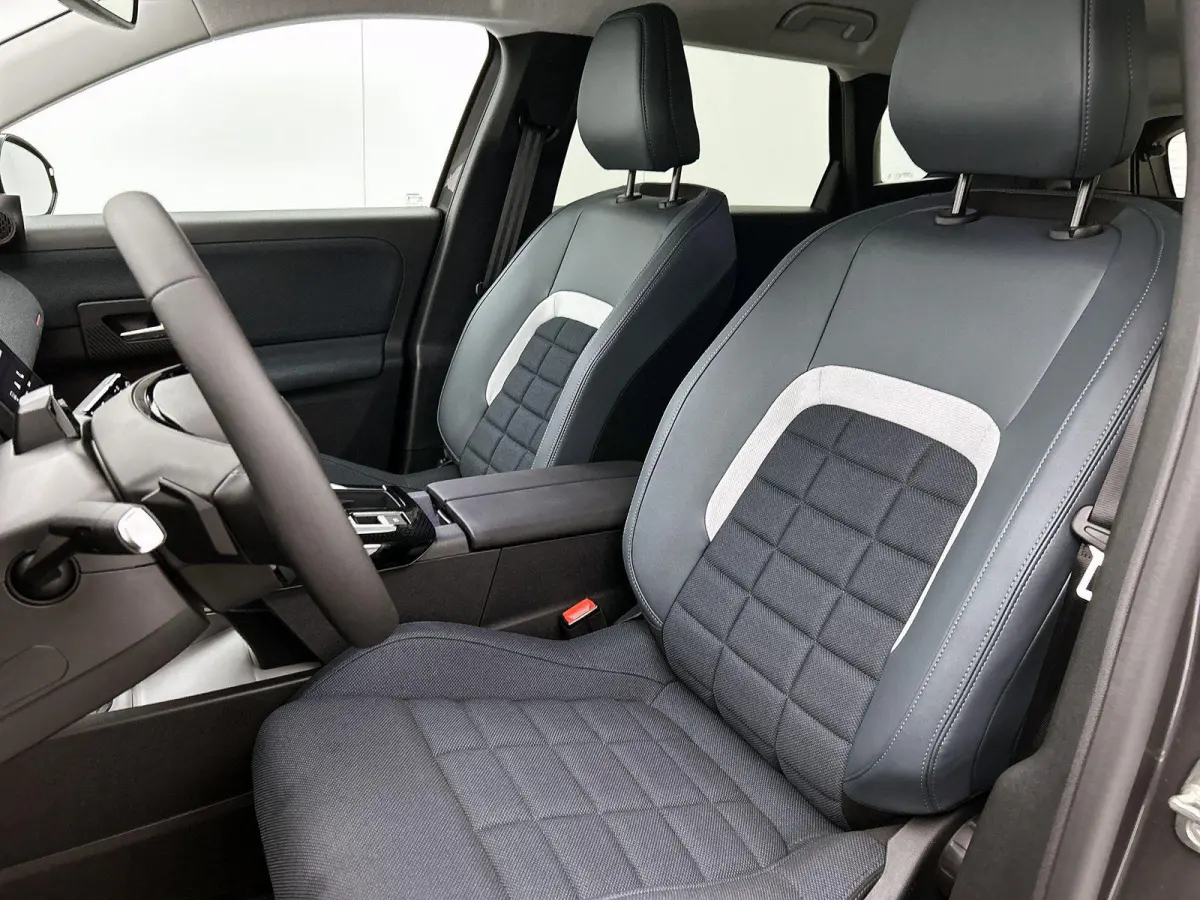 SUV Business Comfort Range 73 kWh 210pk | DEMO | Navigatie | 360° Camera | Handsfree achterklep | Adaptieve Cruise Control | Climate Control | Parkeersensoren v+a | Head-up display | LED ko