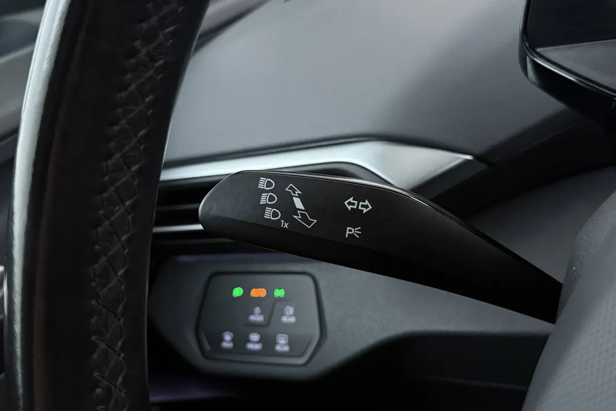 First 77 kWh | Uitklap Trekhaak | SOH 91% | Camera | Adap. Cruise | CarPlay |