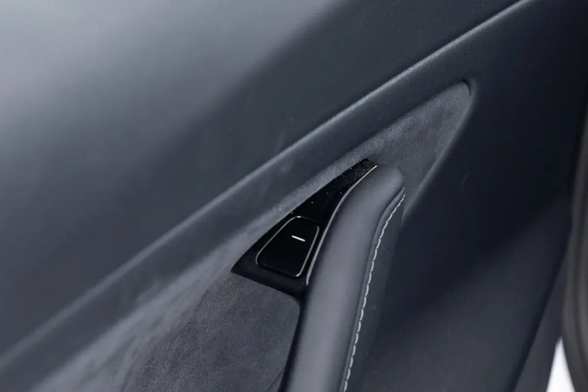 Long Range AWD 75 kWh *SOH 99.5%* PANORAMADAK | LEDER