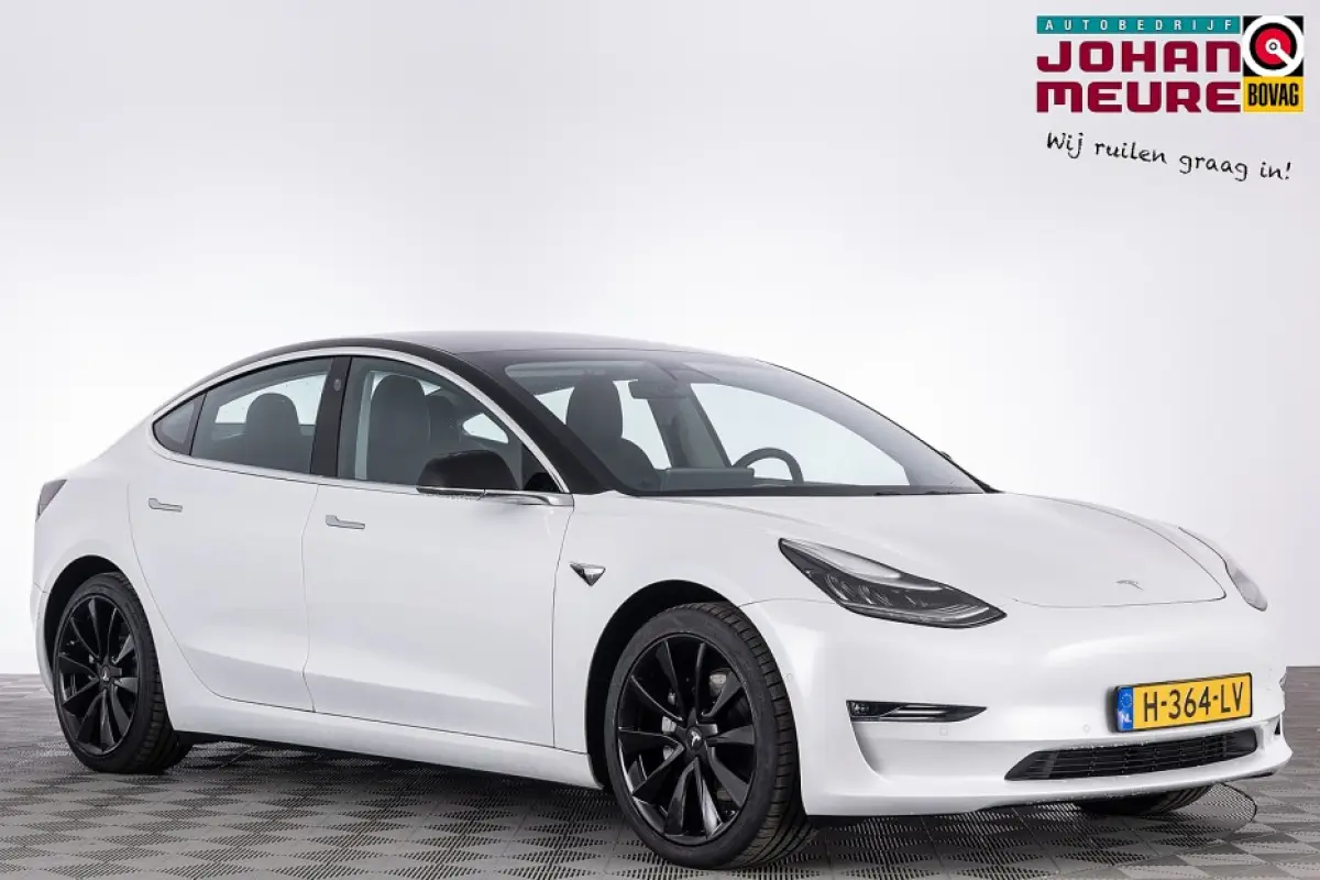 Long Range AWD 75 kWh *SOH 99.5%* PANORAMADAK | LEDER