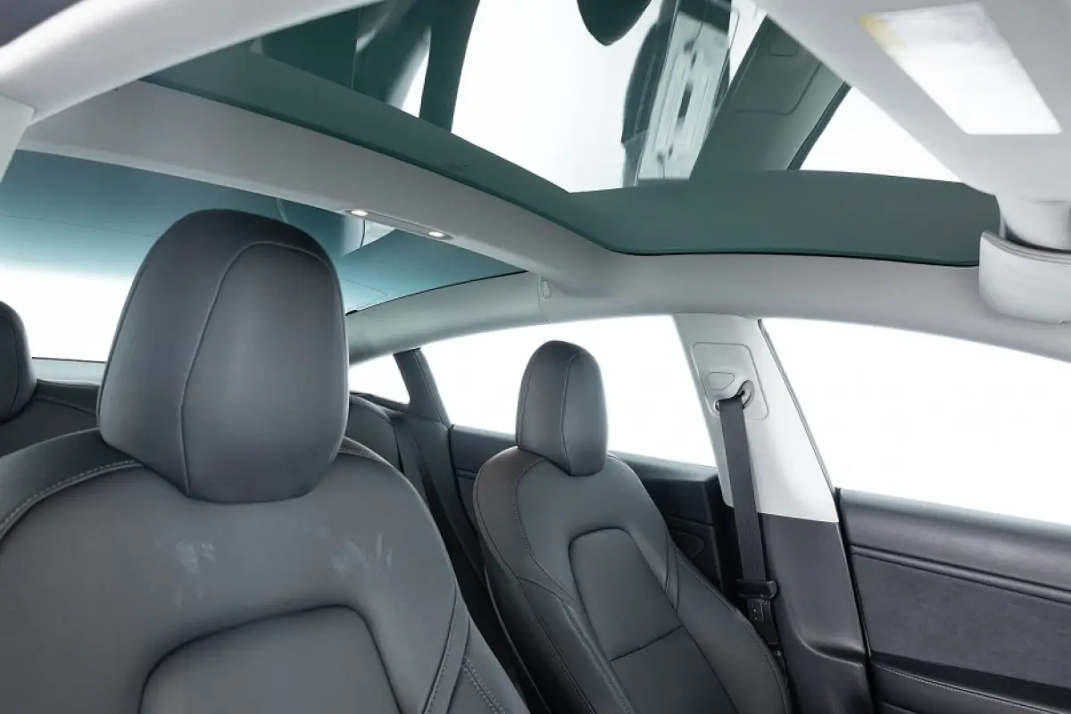 Long Range AWD 75 kWh *SOH 99.5%* PANORAMADAK | LEDER