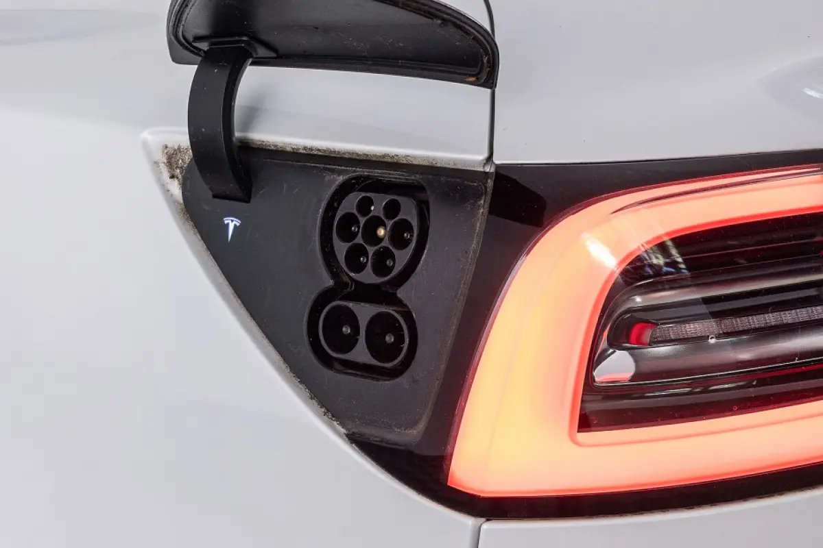 Long Range AWD 75 kWh *SOH 99.5%* PANORAMADAK | LEDER