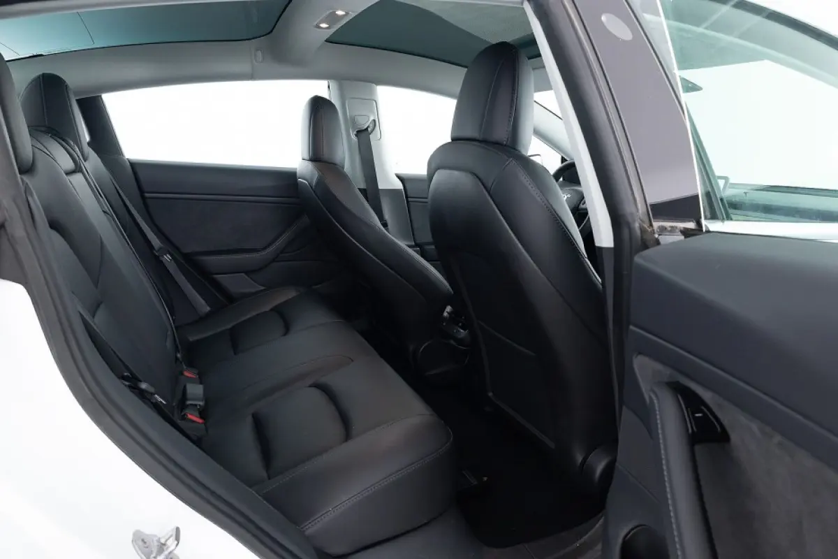 Long Range AWD 75 kWh *SOH 99.5%* PANORAMADAK | LEDER