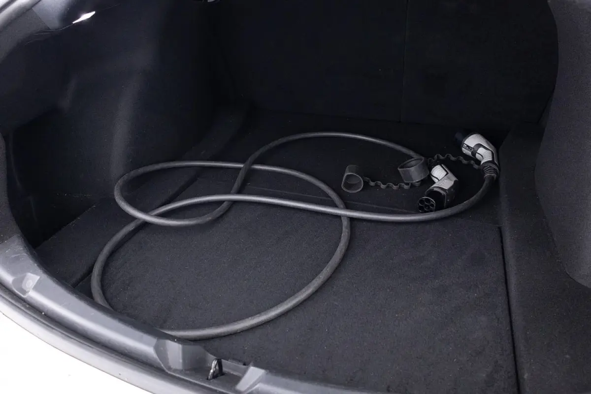 Long Range AWD 75 kWh *SOH 99.5%* PANORAMADAK | LEDER