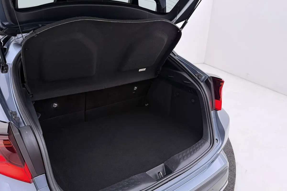 2.0 Hybrid Business Plus | Camera | Keyless | LED | Volledig Ond. | CarPlay | Stoelverwarming |