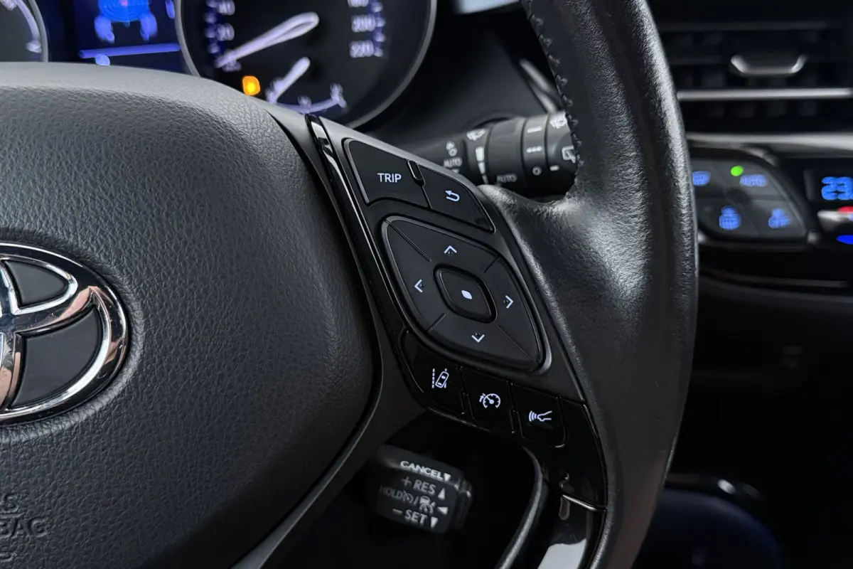 2.0 Hybrid Business Plus | Camera | Keyless | LED | Volledig Ond. | CarPlay | Stoelverwarming |