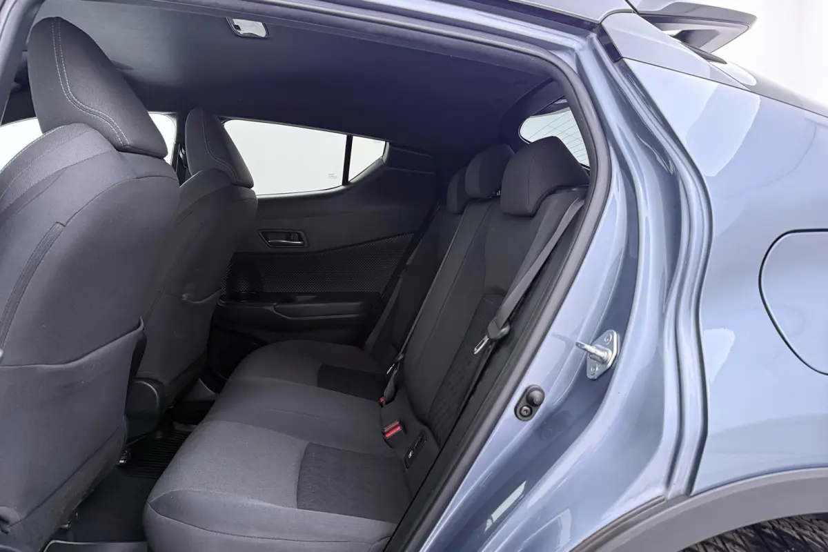 2.0 Hybrid Business Plus | Camera | Keyless | LED | Volledig Ond. | CarPlay | Stoelverwarming |