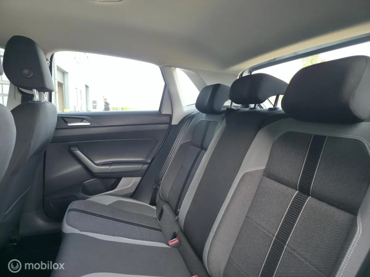 1.0 TSI R-line / Navi / Carplay / Camera