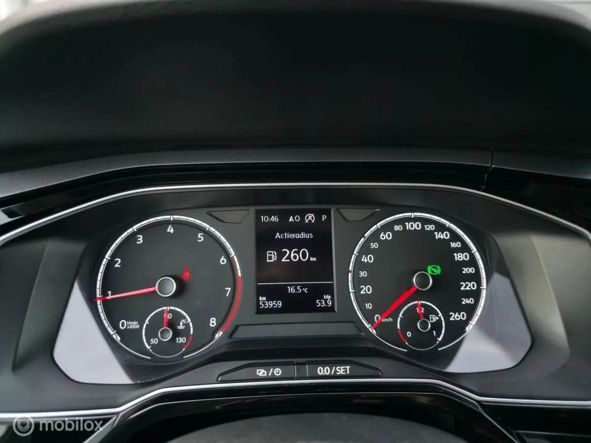 1.0 TSI R-line / Navi / Carplay / Camera