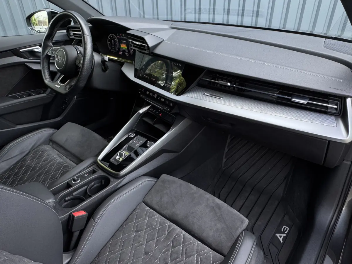 40 TFSI PHEV S Line 204 pk Dealeronderhouden