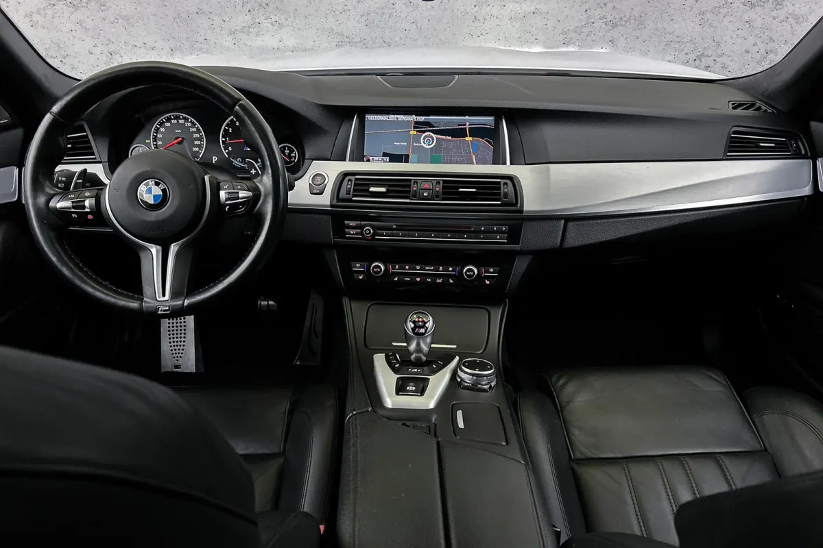 M5 Competition Package | Lederen bekleding | Schuifdak | Camera