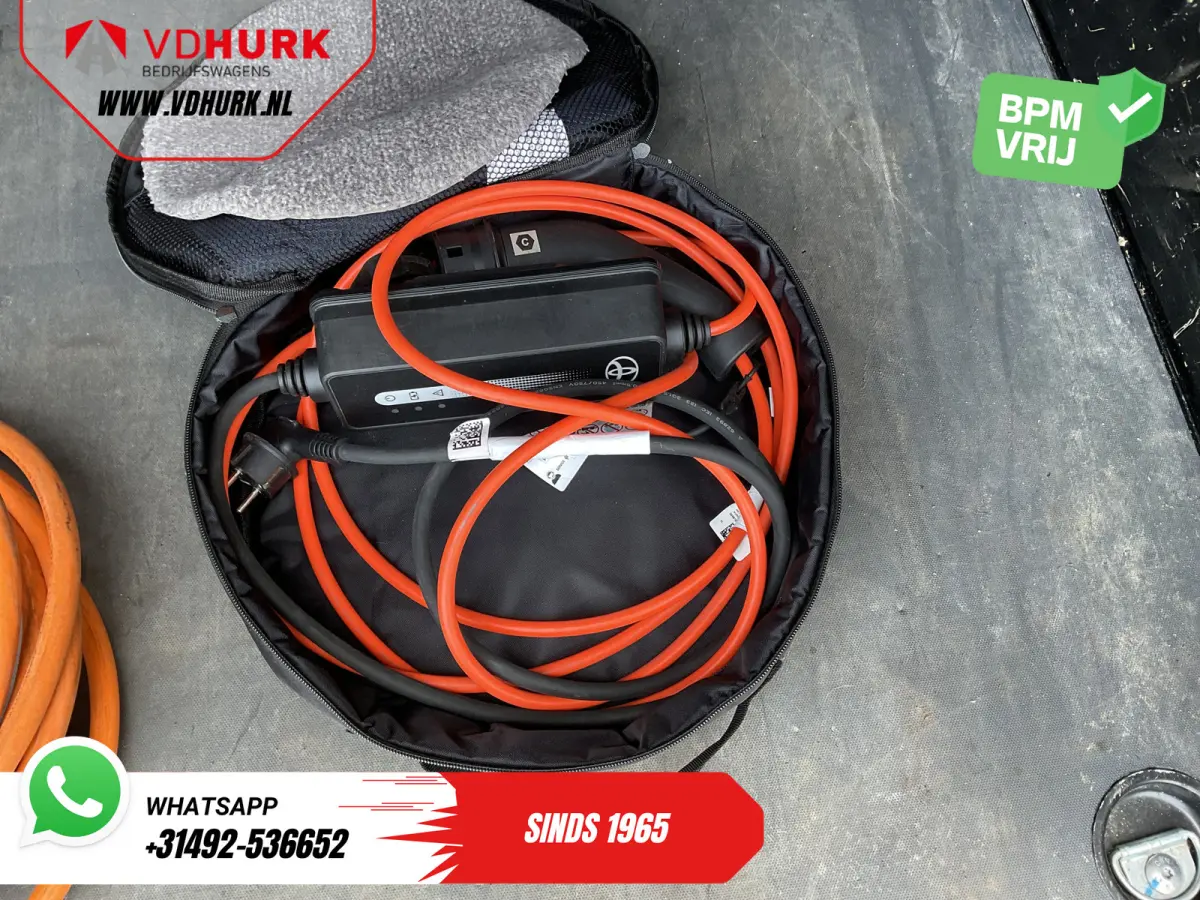 e-ProAce 50 kWh 320 km WLTP L2 3Pers./ LED/ Standkachel/ Snellader/ 2x Schuifdeur/ Airco/ Cruise/ PDC/ DAB