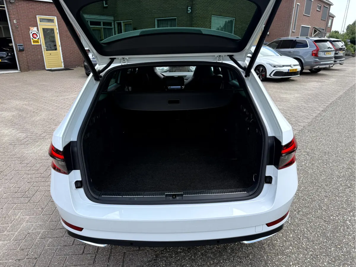 1.4 TSI iV Sportline Business Panoramadak, Trekhaak