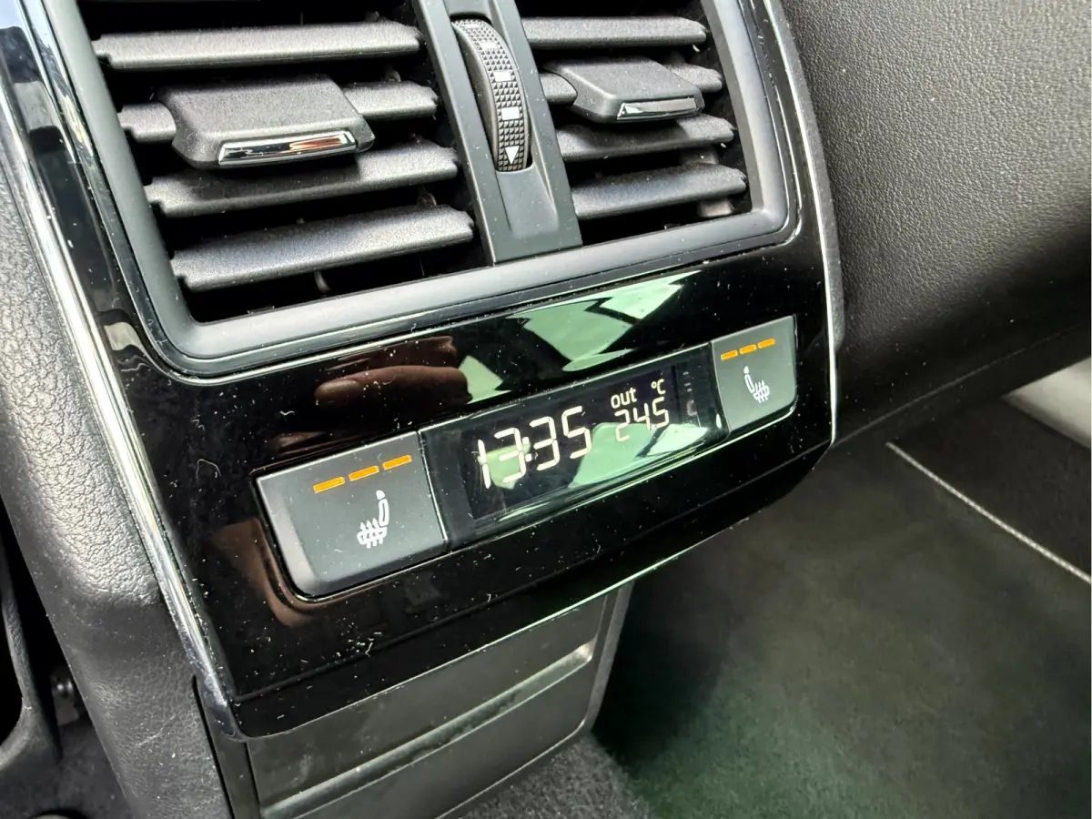 1.4 TSI iV Sportline Business Panoramadak, Trekhaak