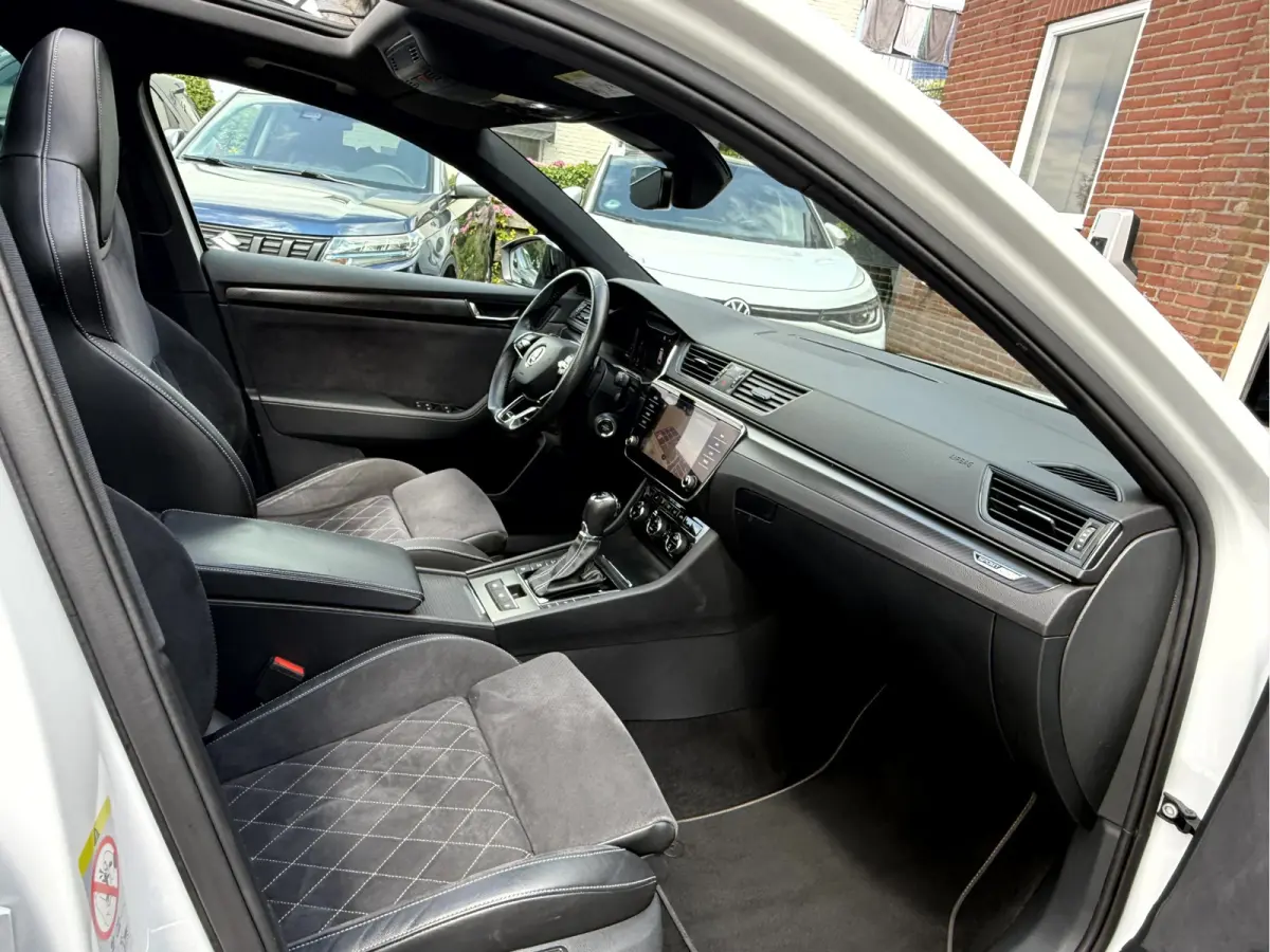 1.4 TSI iV Sportline Business Panoramadak, Trekhaak