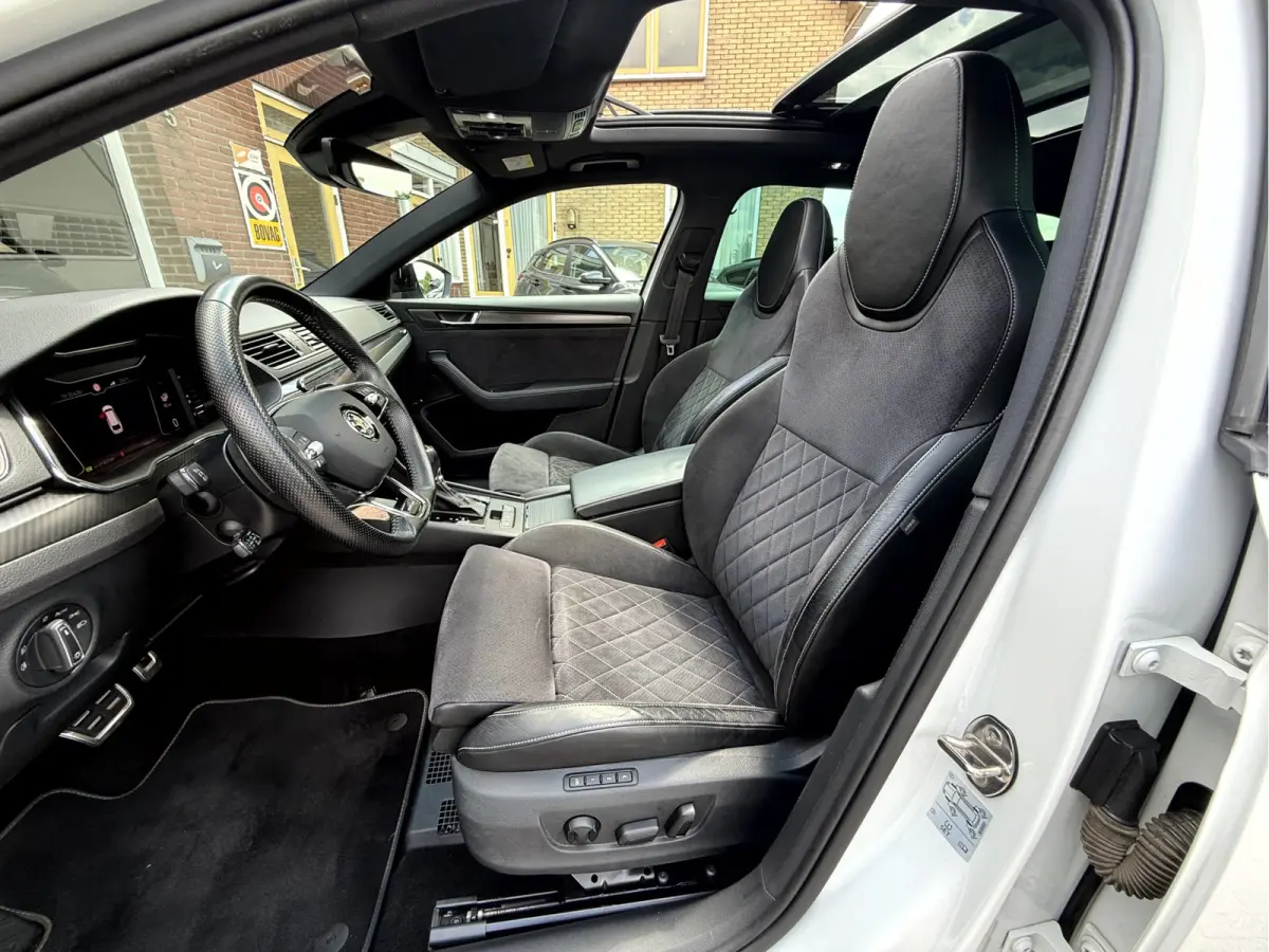1.4 TSI iV Sportline Business Panoramadak, Trekhaak