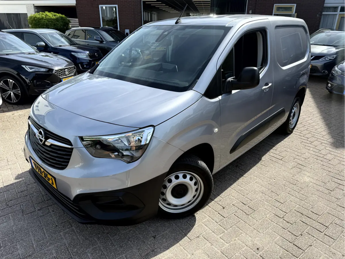 1.5D 130pk Automaat Navi, App Connect