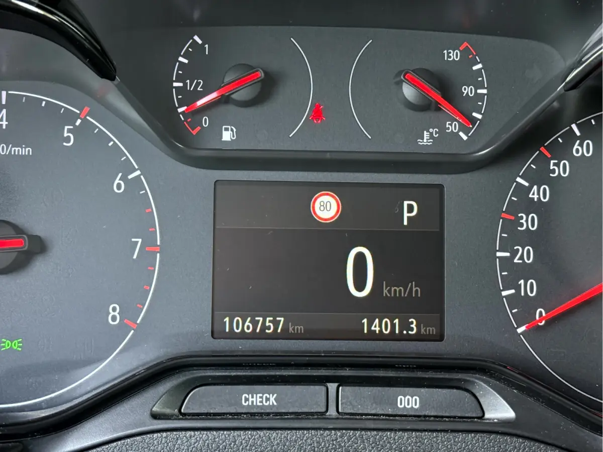 1.5D 130pk Automaat Navi, App Connect