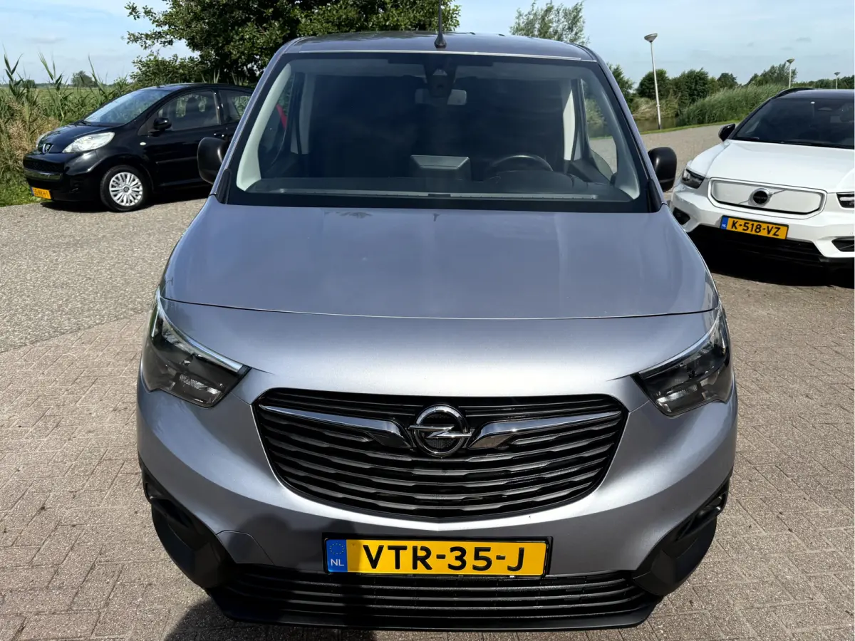 1.5D 130pk Automaat Navi, App Connect
