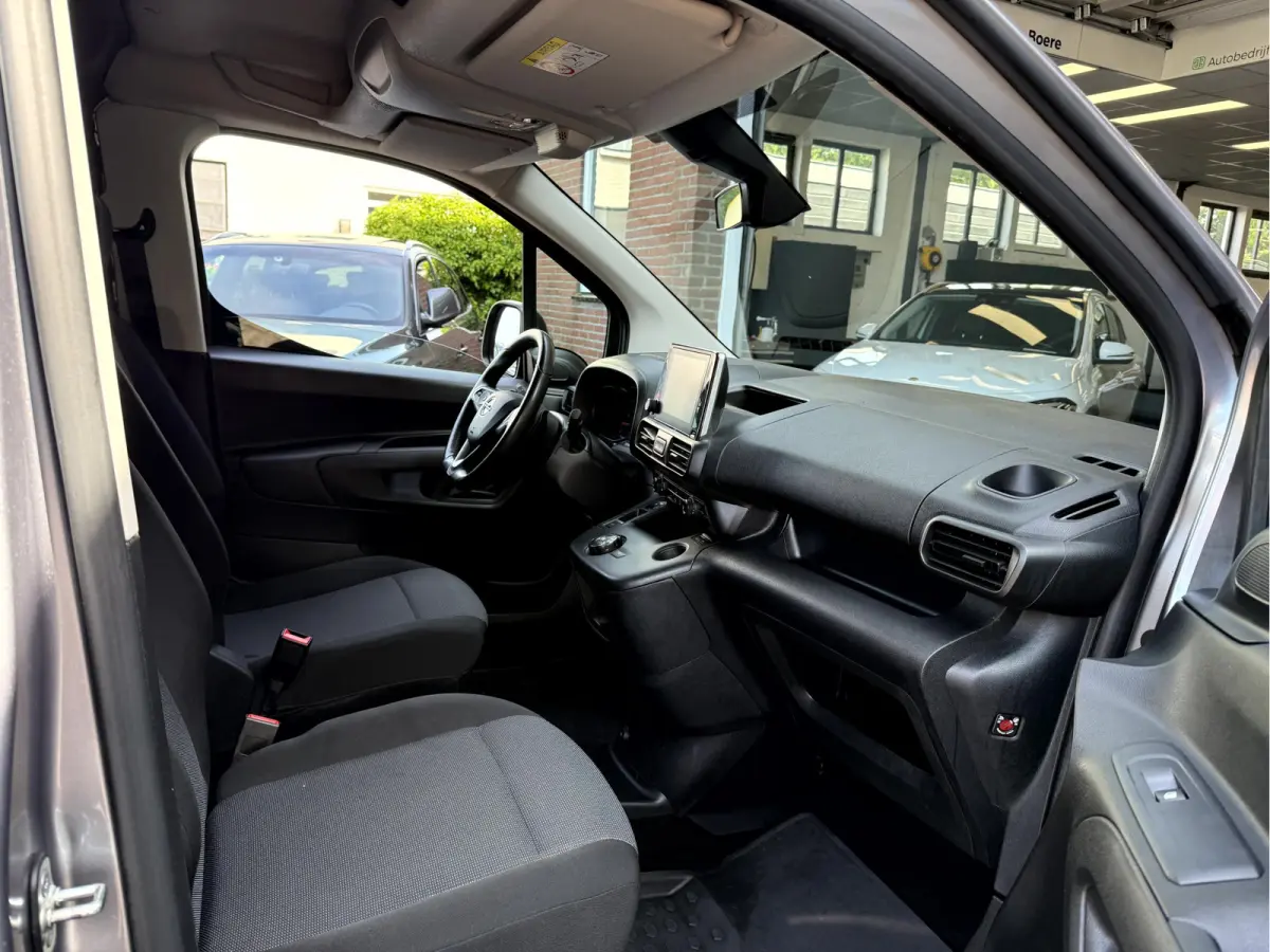 1.5D 130pk Automaat Navi, App Connect