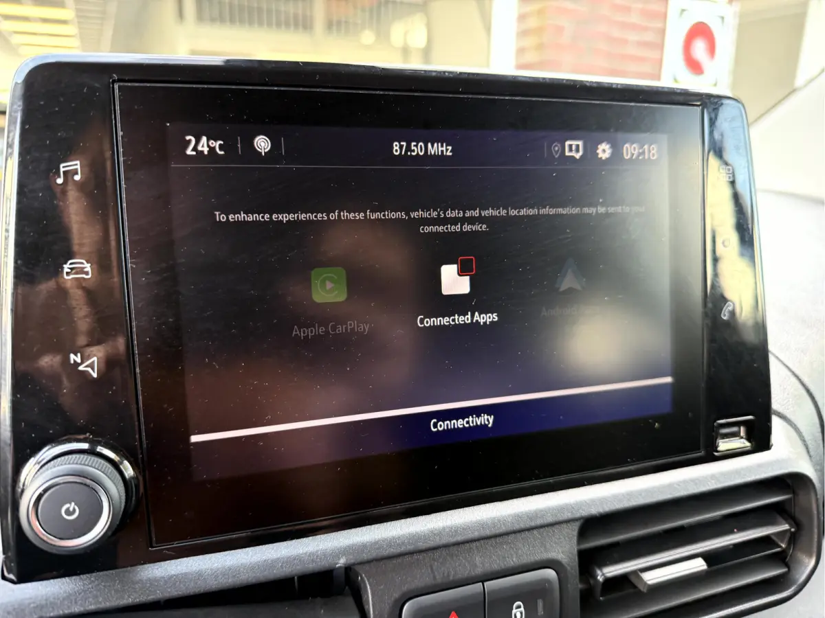 1.5D 130pk Automaat Navi, App Connect
