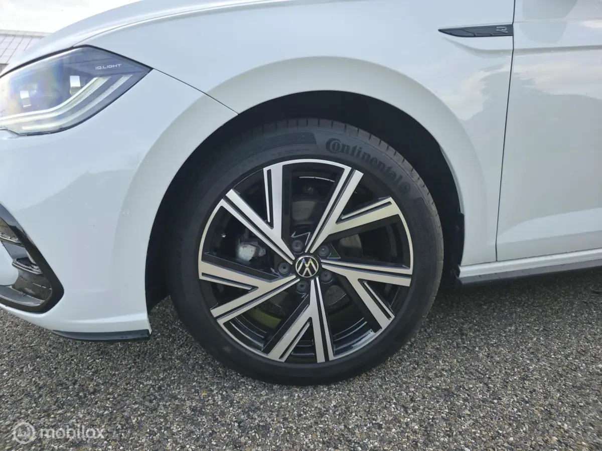 1.0 TSI R-line / Pano / Carplay / Camera