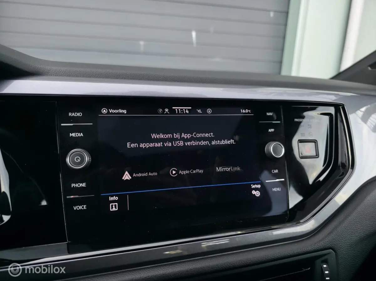 1.0 TSI R-line / Pano / Carplay / Camera