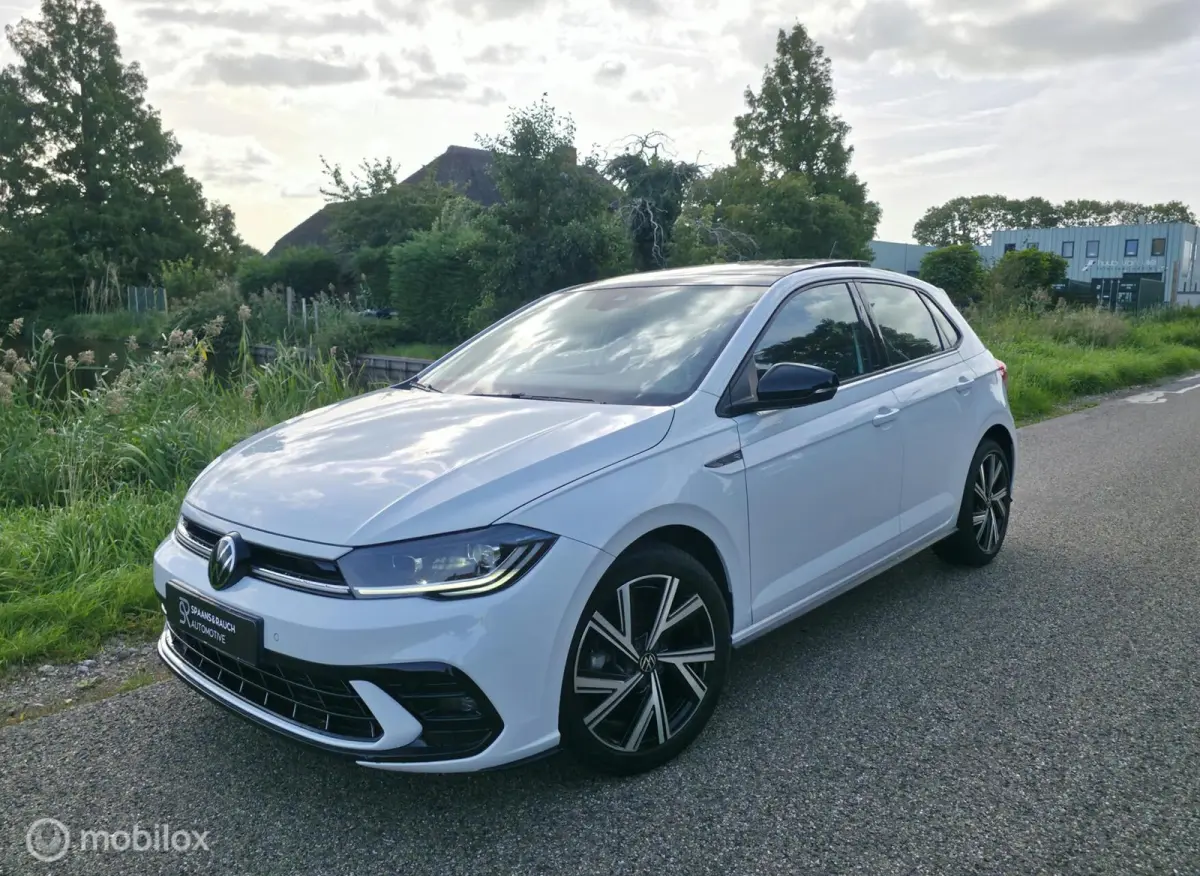 1.0 TSI R-line / Pano / Carplay / Camera