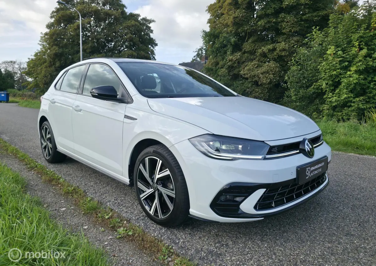 1.0 TSI R-line / Pano / Carplay / Camera