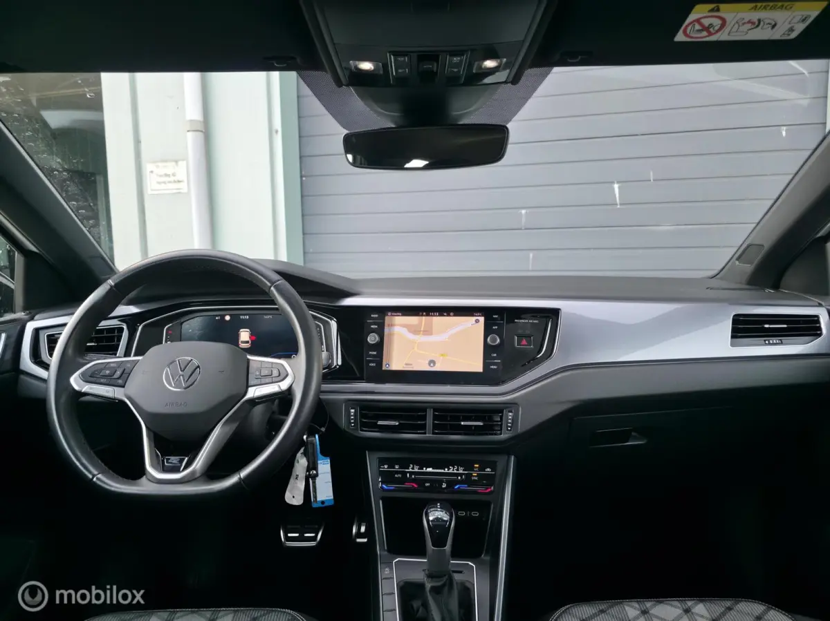 1.0 TSI R-line / Pano / Carplay / Camera