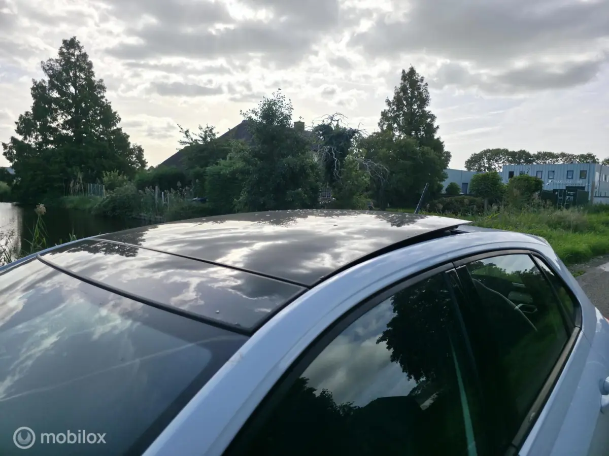 1.0 TSI R-line / Pano / Carplay / Camera