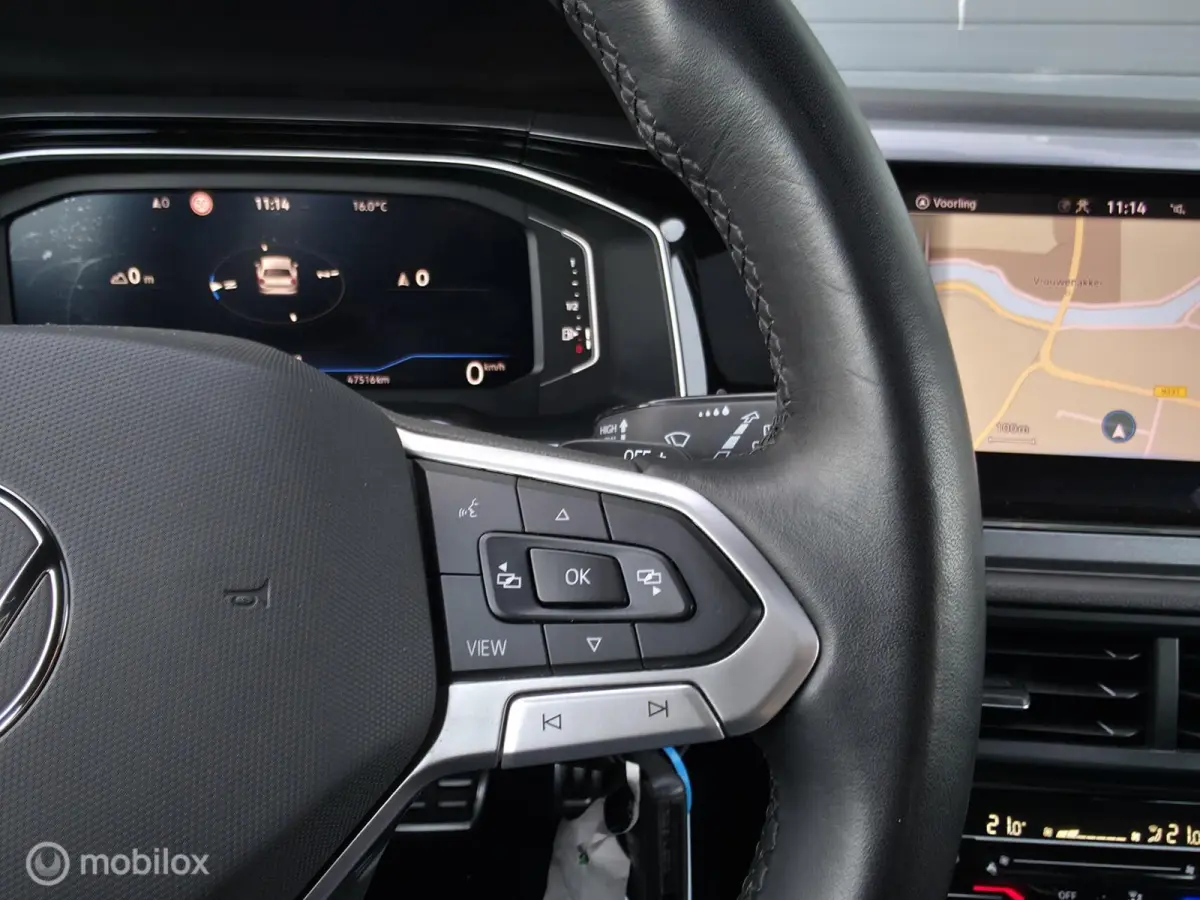 1.0 TSI R-line / Pano / Carplay / Camera