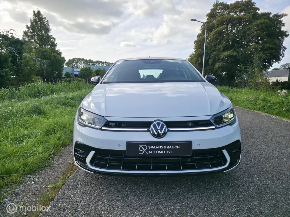 1.0 TSI R-line / Pano / Carplay / Camera