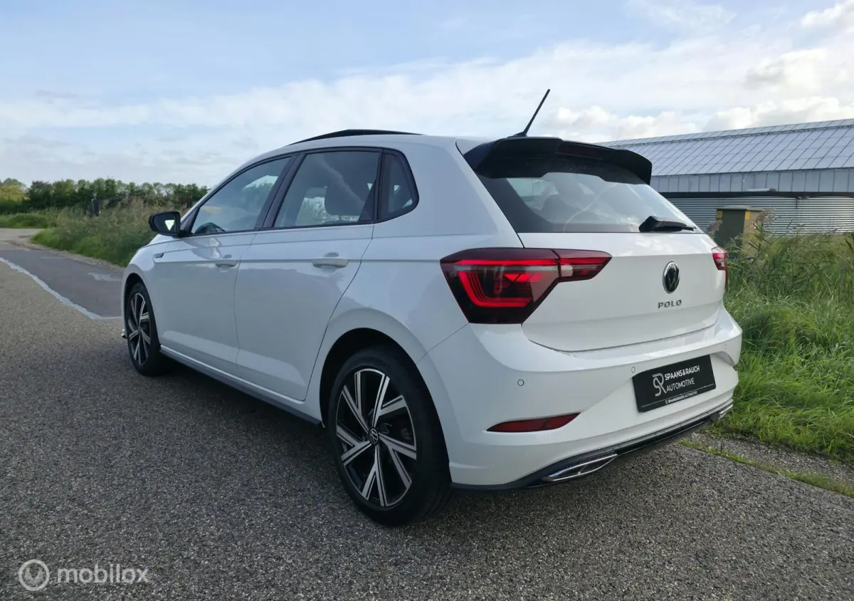 1.0 TSI R-line / Pano / Carplay / Camera