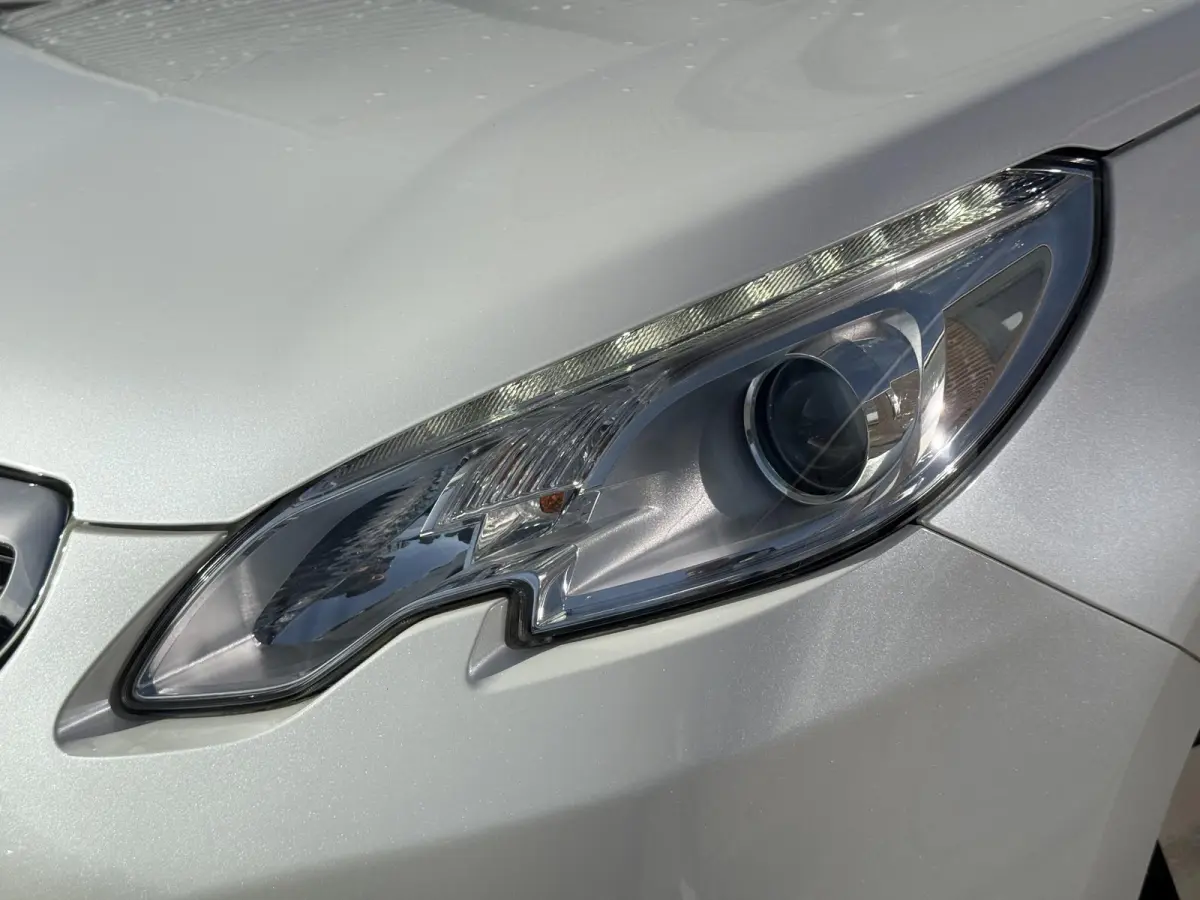 1.2 PureTech Féline 1e Eigenaar|Navi|Pano|Clima|Cruise|PDC V+A|Stoelverwarming|Nieuwe APK bij Aflevering