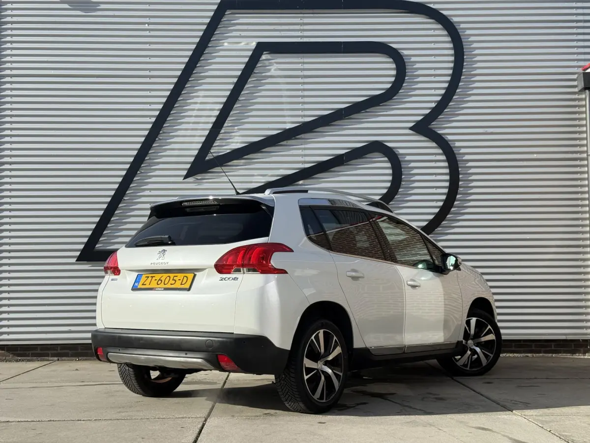 1.2 PureTech Féline 1e Eigenaar|Navi|Pano|Clima|Cruise|PDC V+A|Stoelverwarming|Nieuwe APK bij Aflevering