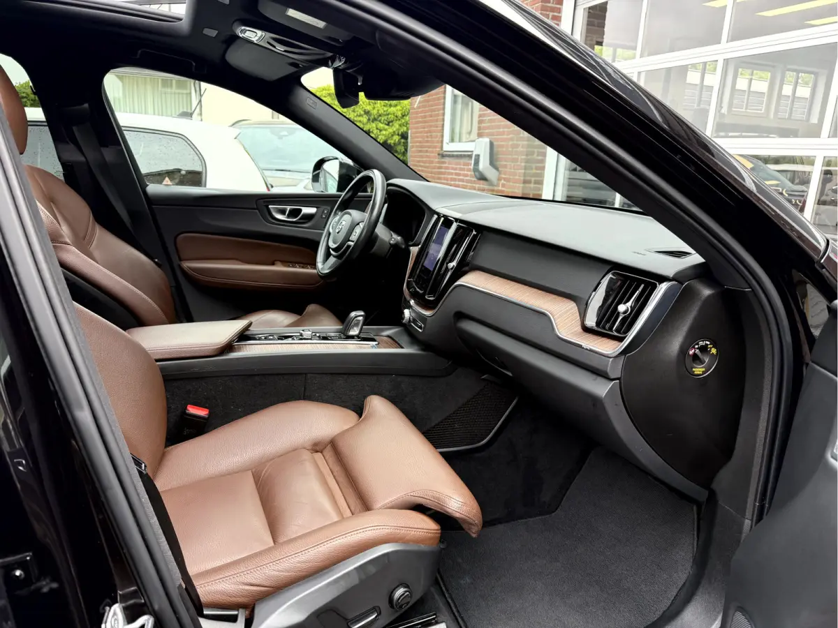 2.0 T6 AWD Business Pro Panoramadak, Trekhaaak, NL. Auto