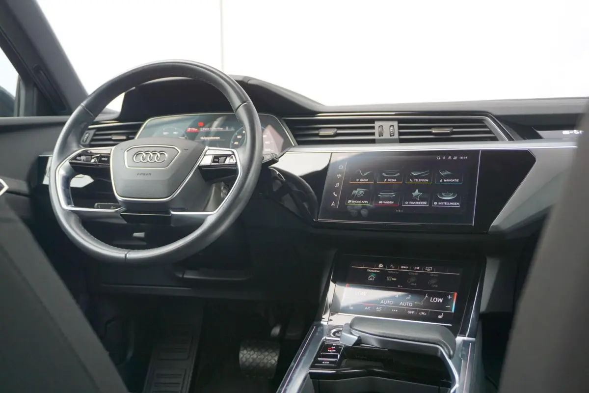 55 408pk Quattro Advanced Edition 95 kWh | Trekhaak | Camera | Smartphone Interface | Ambiente Lichtpakket Plus | Optie Zwart | Trekhaak