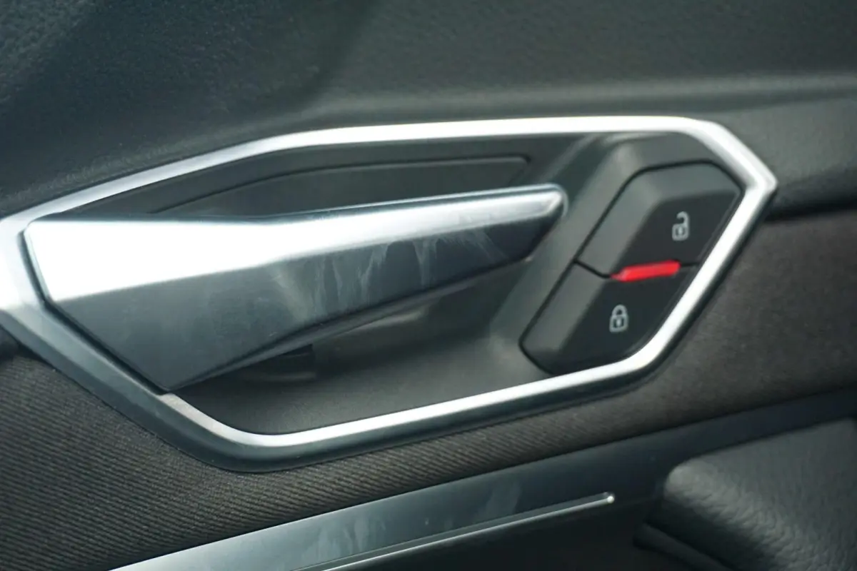 55 408pk Quattro Advanced Edition 95 kWh | Trekhaak | Camera | Smartphone Interface | Ambiente Lichtpakket Plus | Optie Zwart | Trekhaak