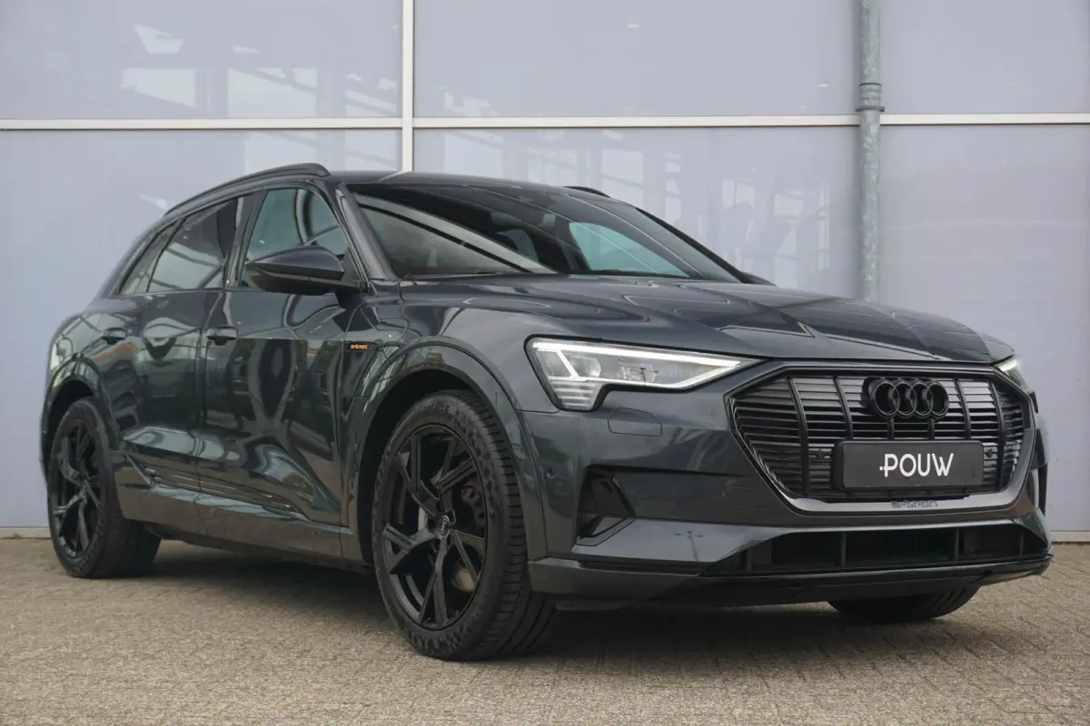 55 408pk Quattro Advanced Edition 95 kWh | Trekhaak | Camera | Smartphone Interface | Ambiente Lichtpakket Plus | Optie Zwart | Trekhaak