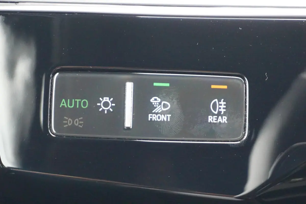 55 408pk Quattro Advanced Edition 95 kWh | Trekhaak | Camera | Smartphone Interface | Ambiente Lichtpakket Plus | Optie Zwart | Trekhaak