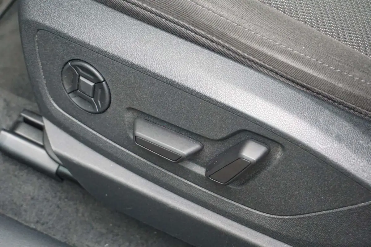 55 408pk Quattro Advanced Edition 95 kWh | Trekhaak | Camera | Smartphone Interface | Ambiente Lichtpakket Plus | Optie Zwart | Trekhaak
