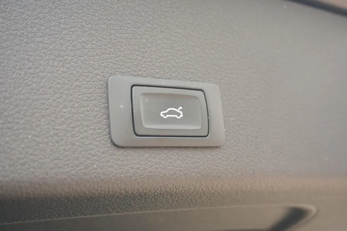 55 408pk Quattro Advanced Edition 95 kWh | Trekhaak | Camera | Smartphone Interface | Ambiente Lichtpakket Plus | Optie Zwart | Trekhaak