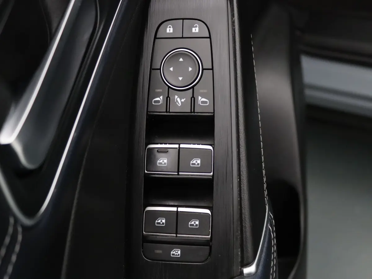 160pk MHEV Xtronic Business Premium Apple Carplay/Android Auto | Climate