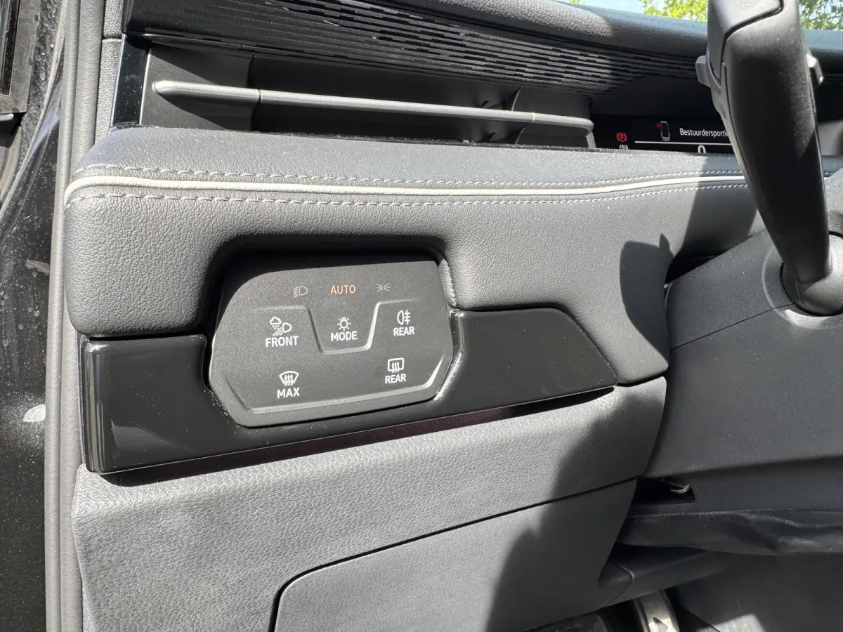 77 kWh Pro Business VAN:47.900,- VOOR: 44.440,- UW HERFSTVOORDEEL:3.460,- SOH 96%| 360 CAMERA | ELEKTRISCHE ACHTERKLEP| DODE HOEK SENSOR | ELEKTRISCHE TREKHAAK | STOEL + STUURVERWARMING + MA
