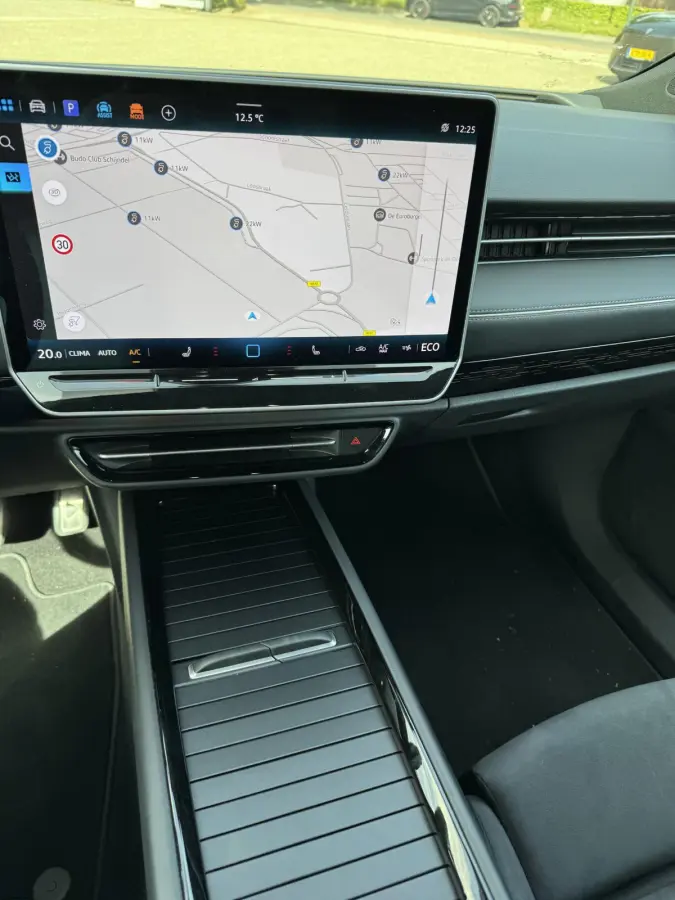 77 kWh Pro Business VAN:47.900,- VOOR: 44.440,- UW HERFSTVOORDEEL:3.460,- SOH 96%| 360 CAMERA | ELEKTRISCHE ACHTERKLEP| DODE HOEK SENSOR | ELEKTRISCHE TREKHAAK | STOEL + STUURVERWARMING + MA