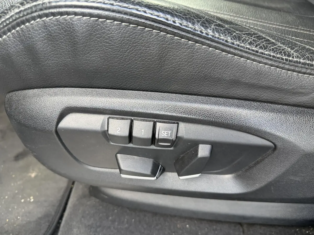 xDrive40e iPerformance High Executive M-Sport | Navigatie | Parkeersensoren | Sportstoelen | Stoelverwarming |