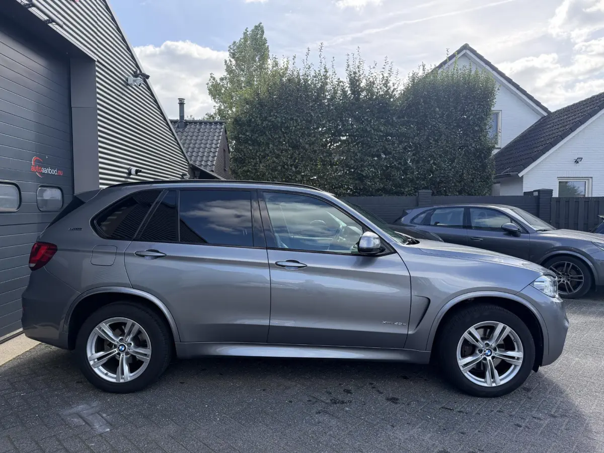 xDrive40e iPerformance High Executive M-Sport | Navigatie | Parkeersensoren | Sportstoelen | Stoelverwarming |