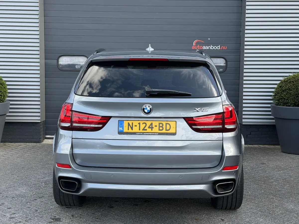 xDrive40e iPerformance High Executive M-Sport | Navigatie | Parkeersensoren | Sportstoelen | Stoelverwarming |